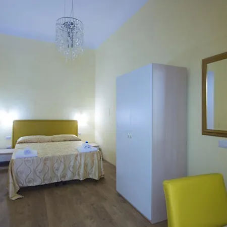 Residenza D'epoca Giardino Corsini מלון *